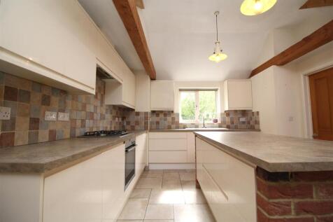kitchen 1 .JPG