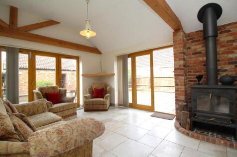 family room .JPG