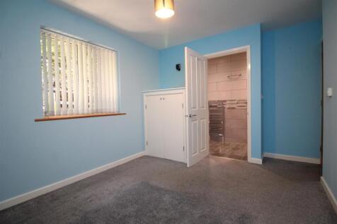 bedroom 3.JPG