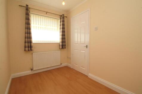 bedroom 2.JPG