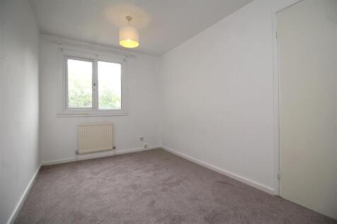 bedroom 2 .JPG