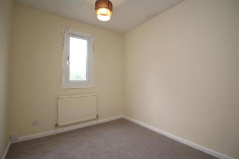bedroom 3 .JPG