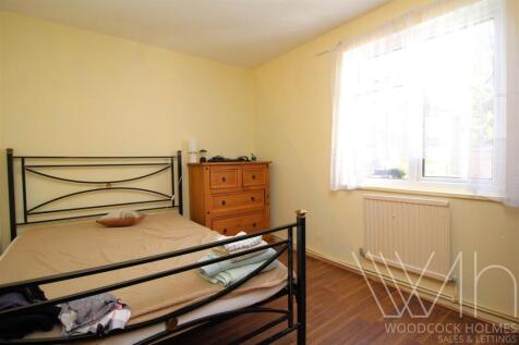 bedroom 2 _1.JPG