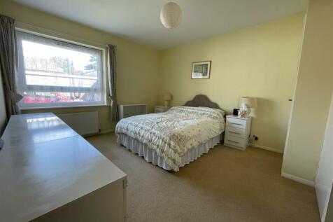 Bedroom 2 1.JPG