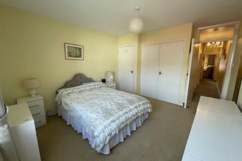 Bedroom 2 2.JPG