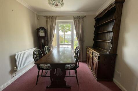 Dining room.JPG