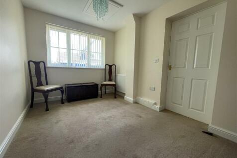 Ground Floor Bedroom.JPG