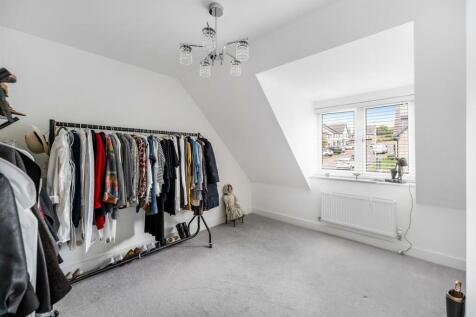 Bedroom 4.jpg