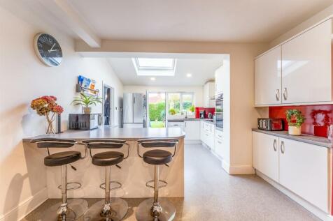 Kitchen Diner 2.jpg