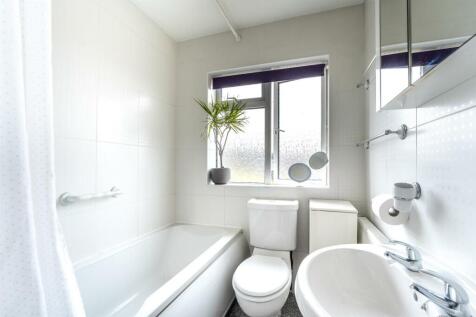 Bathroom.jpg