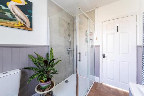 Shower Room 2.jpg