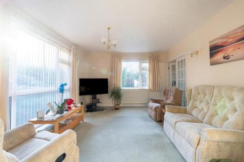 Living Room 1.jpg