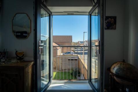 Juilette Balcony.jpg