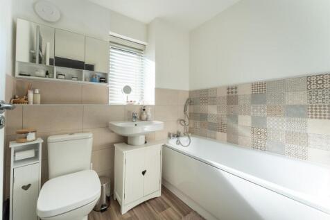 Bathroom.jpg