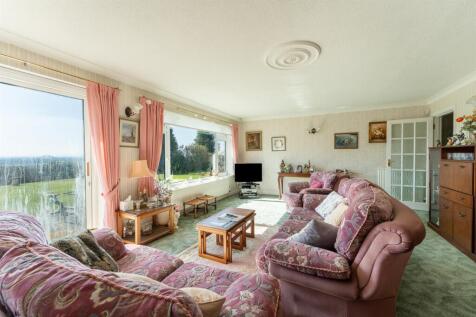 Living Room 2.jpg