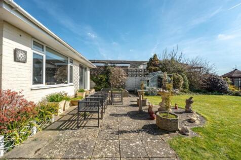 Rear Garden 2.jpg
