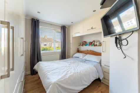 Bedroom One.jpg