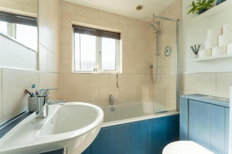 Bathroom.jpg