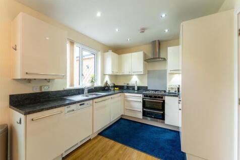Kitchen 1.jpg