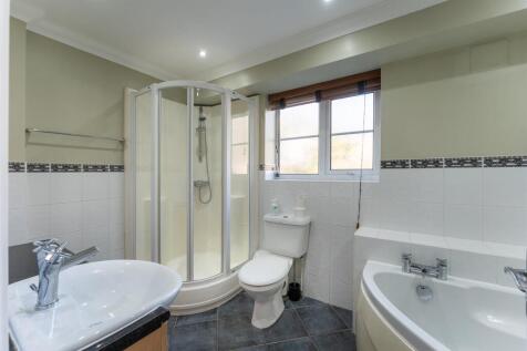 Bathroom.jpg