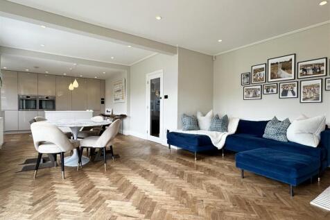 Open plan Kitchen/ Dining/ Family room