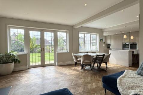 Open plan Kitchen/ Dining/ Family room