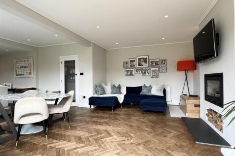 Open plan Kitchen/ Dining/ Family room