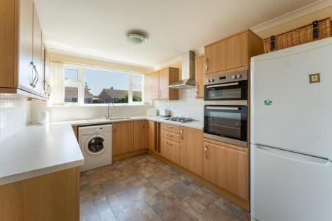 Kitchen 1.jpg
