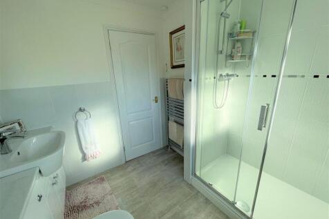 shower room 2.JPG