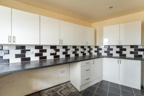 Kitchen 2.jpg