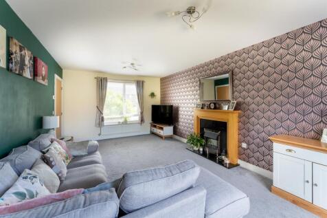 Living Room 2.jpg