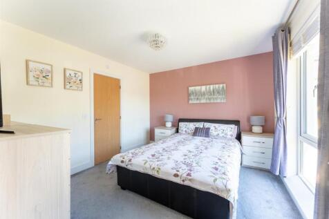 Bedroom One.jpg