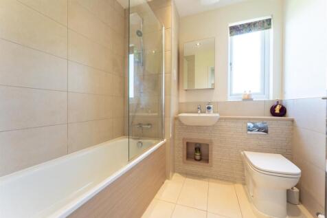 Family Bathroom.jpg