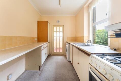 Kitchen 1.jpg