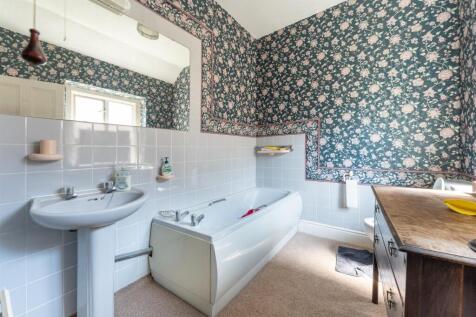 Ensuite bathroom