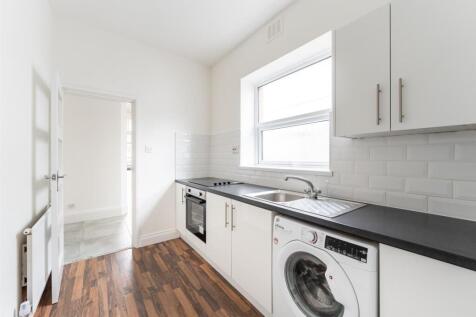 Kitchen 2.jpg