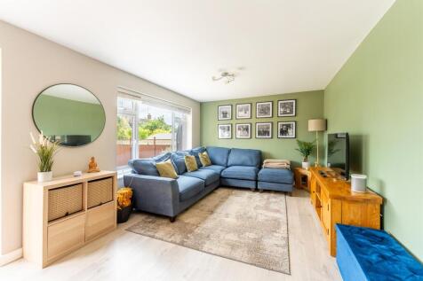Lounge Area.jpg