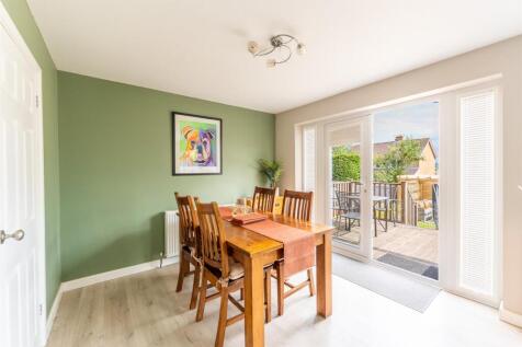 Dining Area.jpg