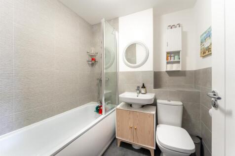 Bathroom.jpg