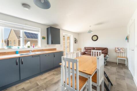 Kitchen Diner 2.jpg