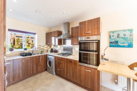 Kitchen 2.jpg