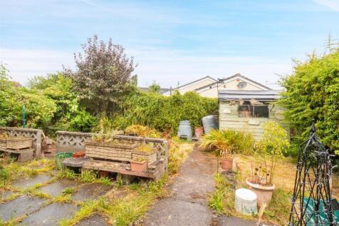 Rear Garden 1.jpg