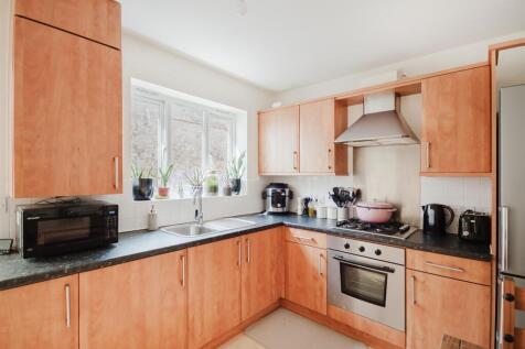 Kitchen 1.jpg