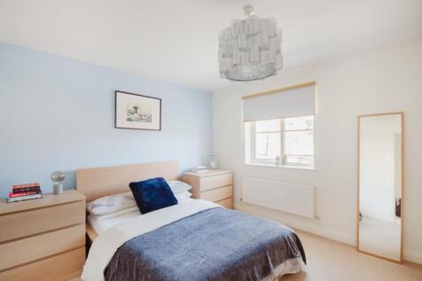 Bedroom One 1.jpg