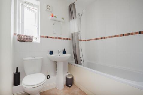 Bathroom.jpg