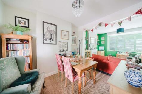 Dining Room.jpg