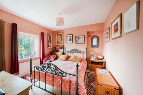 Bedroom One 1.jpg