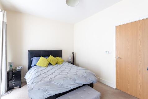 Bedroom One 1.jpg