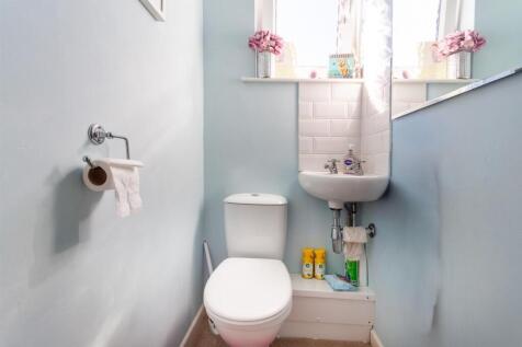 Windsong cloakroom