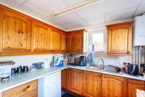 Windsong Flat Kitchen